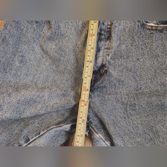 GAP Women's Classic Blue Straight Leg Jeans - Picture 5 of 8